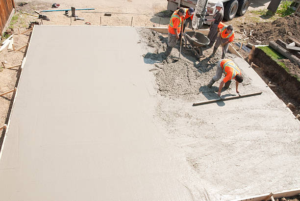 Best Concrete Driveway Installation  in Tonawanda, NY